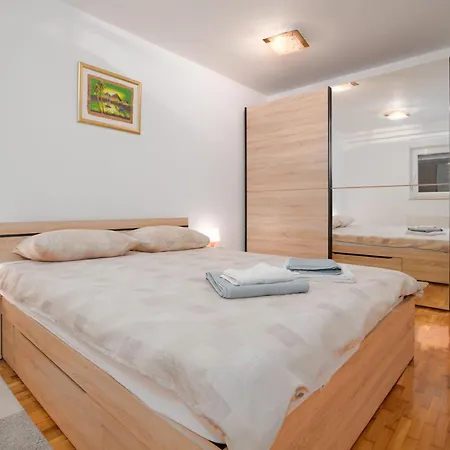 Villa Carobni Pogled *