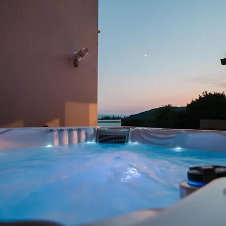Carobni Pogled Villa *