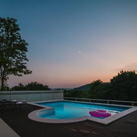 Carobni Pogled Villa