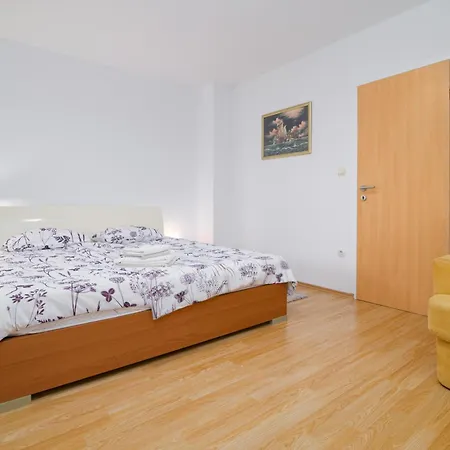 Villa Carobni Pogled *