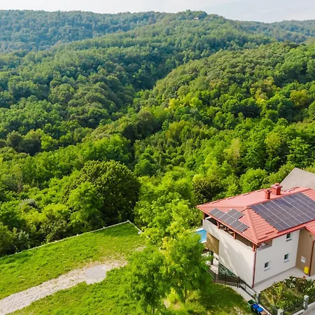 Carobni Pogled